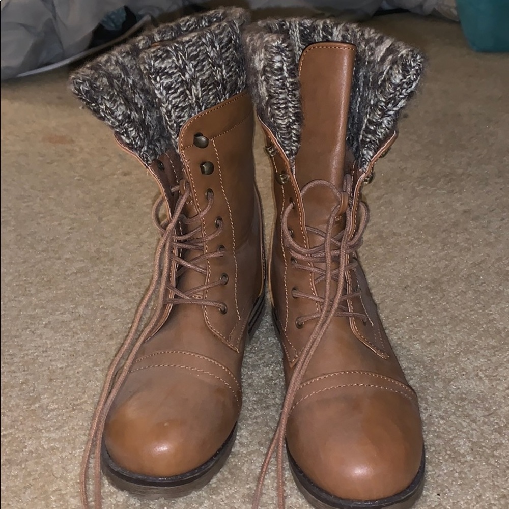 BRAND NEW !! Combat boots